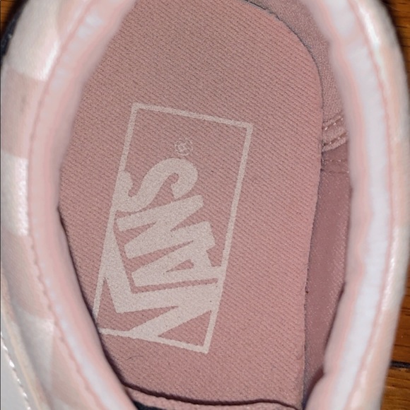 Shoes - Picture 4 of 7